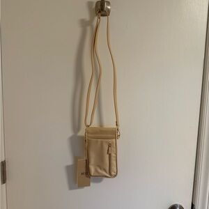 NWT BÉIS The I.D. Crossbody in Beige